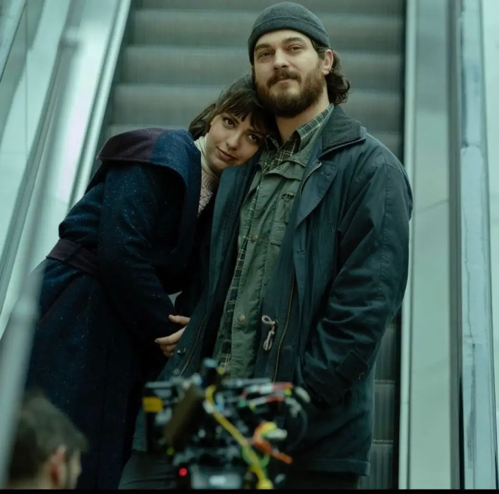 Aslıhan Malbora and Çağatay Ulusoy in a photo related to their relationship news