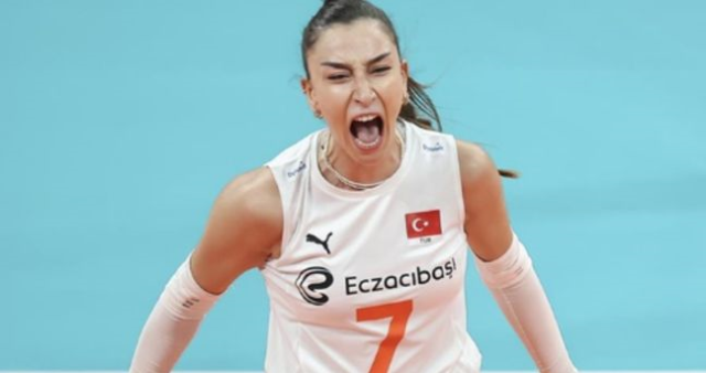 Hande Baladın en competencia de club