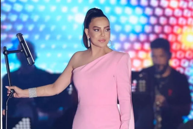 Ebru Gündeş and Murat Özdemir following their mutual divorce