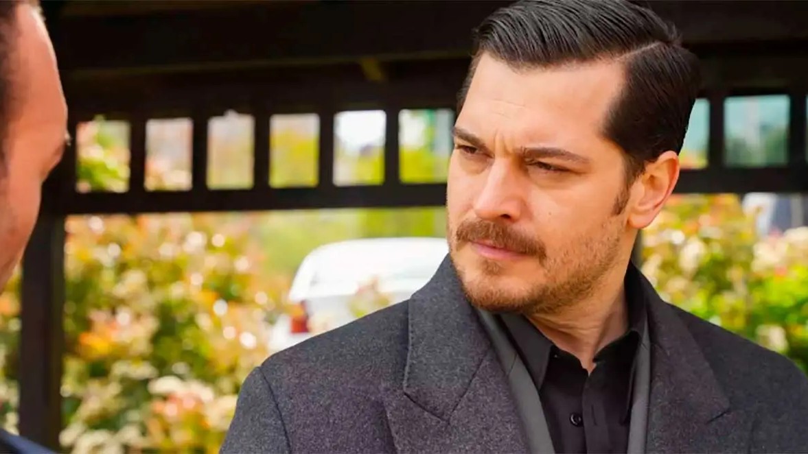 شاتاي أولوسوي يطل في فيلم «النعسان» بمظهر جديد يثير الجدل