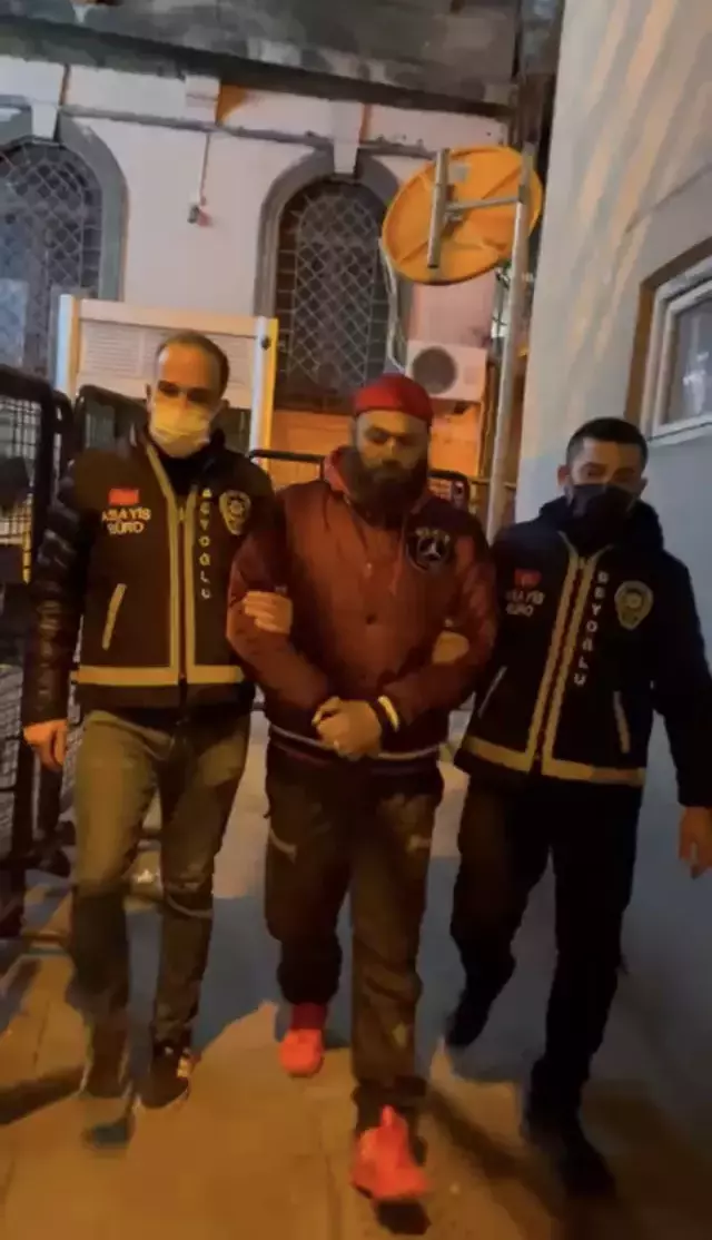 Bahadır Ünlü assaulting his employee