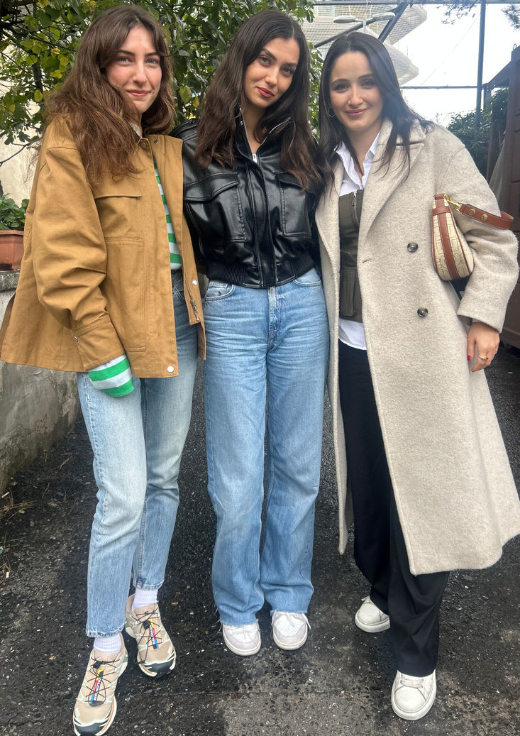 Gökçe Akyıldız and her friends