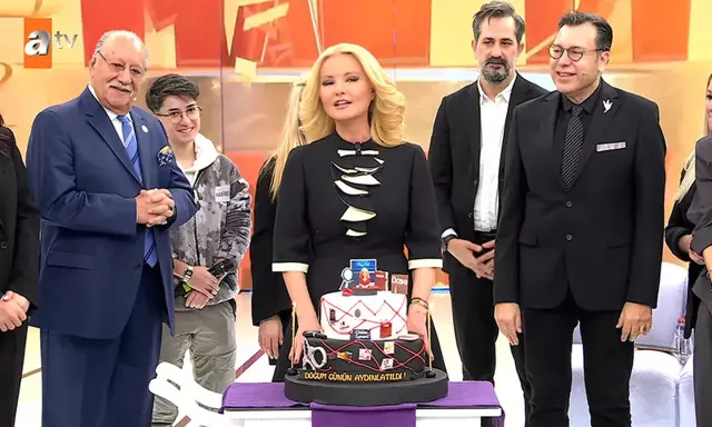Müge Anlı sharing her feelings during the celebration