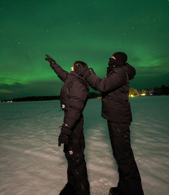 Arda Güler watching the Northern Lights