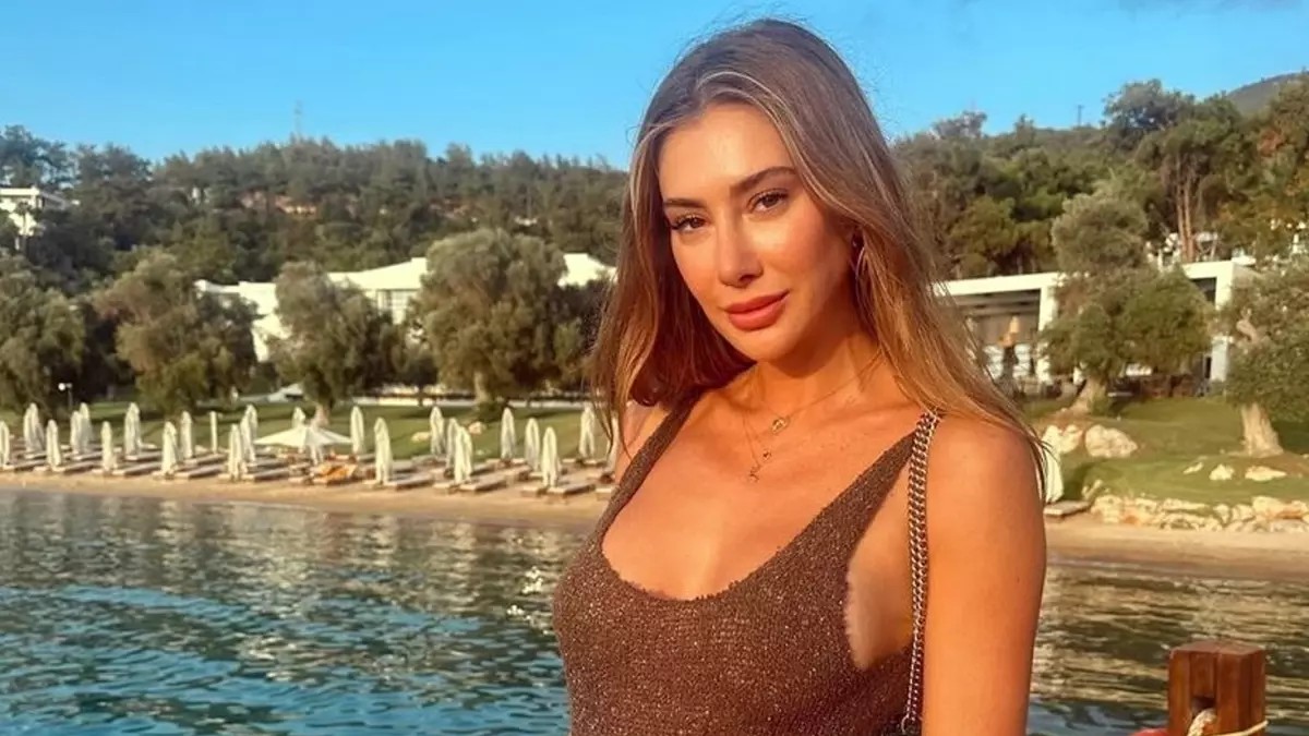 Şeyma Subaşı Renames Kelle Paça as “Collagen Soup” and Sparks Debate