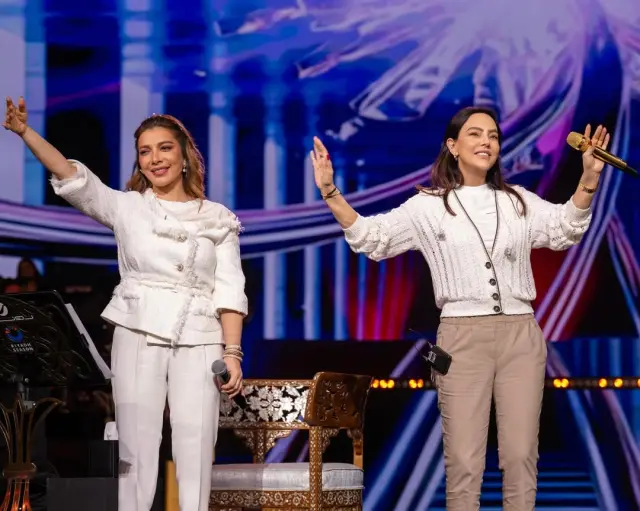 Joint performance of Ebru Gündeş and Assala in Riyadh