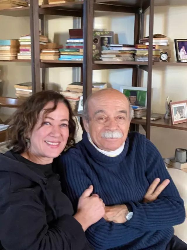 Bennu Yıldırımlar mourning her father Vedat Yıldırımlar