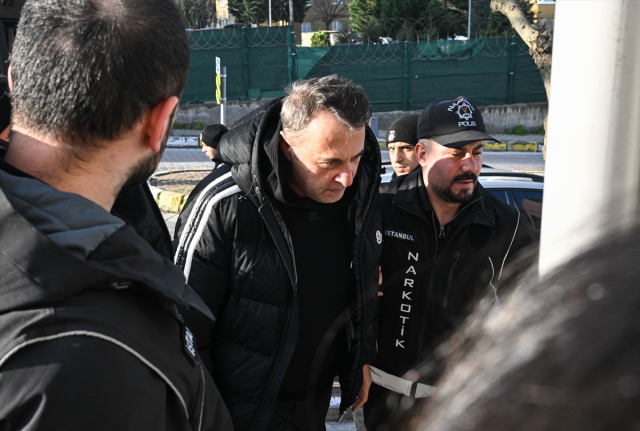 Security forces escorting suspects to Caglayan Courthouse