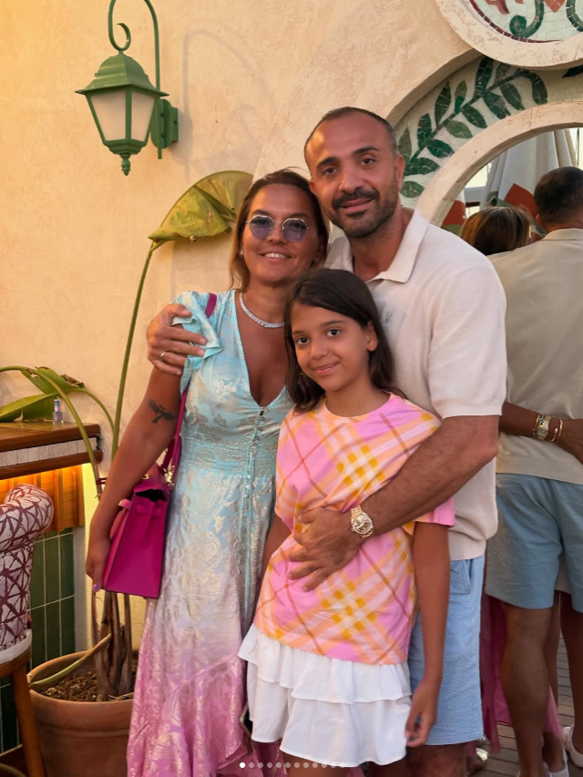 Singer Demet Akalin sharing her postpartum experience